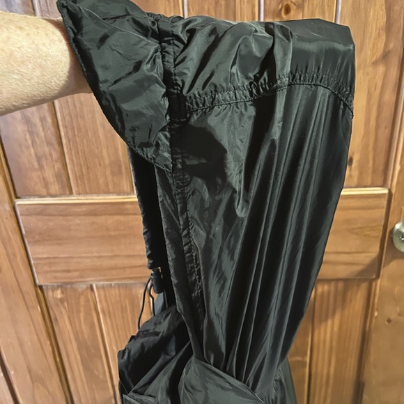 Indigo Red XL black puffer coat! - Picture 4 of 4